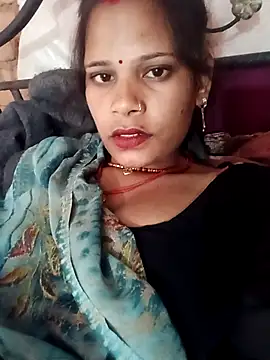 Snapshot of Hot_ree64 chatting on 03-06-26, 06:10 Hot ree64 online show from 03-06-26, 06:10