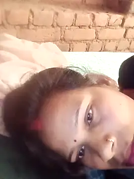 Snapshot of Hot_ree64 chatting on 03-08-26, 09:57 Hot ree64 online show from 03-08-26, 09:57