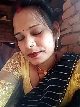 Snapshot of Hot_ree64 chatting on 04-02-26, 08:45 Hot ree64 online show from 04-02-26, 08:45