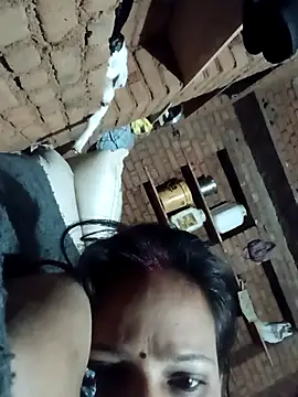 Snapshot of Hot_ree64 chatting on 04-04-26, 03:42 Hot ree64 online show from 04-04-26, 03:42