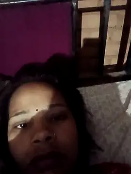 Snapshot of Hot_ree64 chatting on 04-05-26, 11:46 Hot ree64 online show from 04-05-26, 11:46