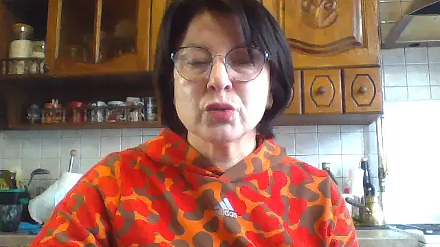 Snapshot of Asay21 chatting on 02-13-26, 06:42 Asay21 online show from 02-13-26, 06:42