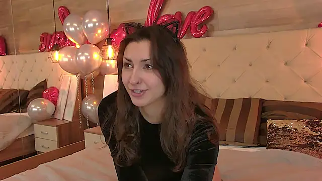 AngelaCox online show from 02-11-26, 06:07