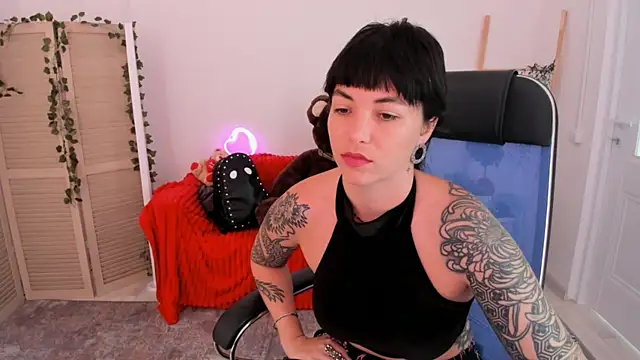 Snapshot of NeoGeisha chatting on 08-07-26, 04:14 NeoGeisha online show from 08-07-26, 04:14