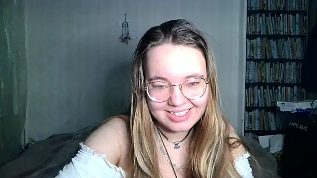 Helen foxygirl online show from 02-09-26, 12:25