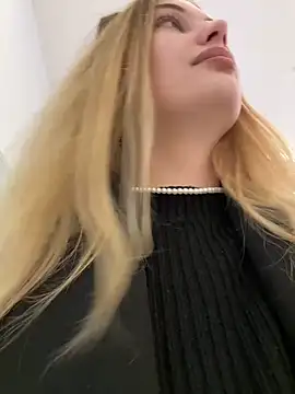 blonde exe online show from 04-08-26, 01:55