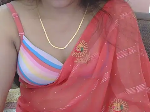 Snapshot of Cute_Sheetal chatting on 03-11-26, 01:39 Cute Sheetal online show from 03-11-26, 01:39