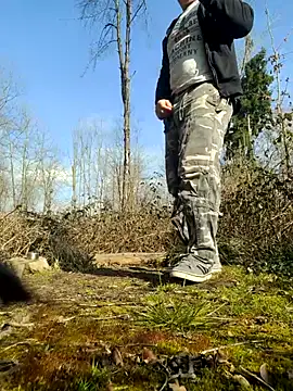 Snapshot of Thomas7070 chatting on 04-02-26, 02:47 Thomas7070 online show from 04-02-26, 02:47