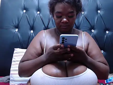 MissConniexxx online show from 02-07-26, 02:04