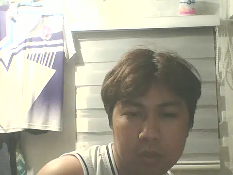 Snapshot of mattyXthridy chatting on 02-06-26, 12:41 mattyXthridy online show from 02-06-26, 12:41