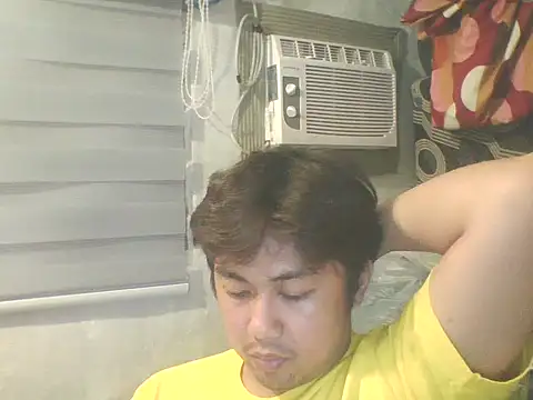 Snapshot of mattyXthridy chatting on 02-12-26, 10:21 mattyXthridy online show from 02-12-26, 10:21