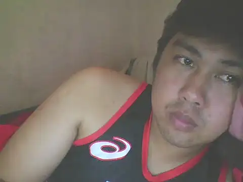 Snapshot of mattyXthridy chatting on 02-15-26, 08:24 mattyXthridy online show from 02-15-26, 08:24