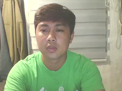 Snapshot of mattyXthridy chatting on 03-24-26, 10:31 mattyXthridy online show from 03-24-26, 10:31