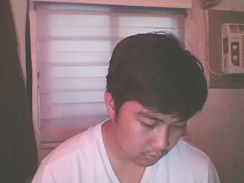 Snapshot of mattyXthridy chatting on 04-04-26, 04:11 mattyXthridy online show from 04-04-26, 04:11