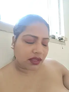 Indian AngelPriyanka123 online show from 05-13-26, 01:14