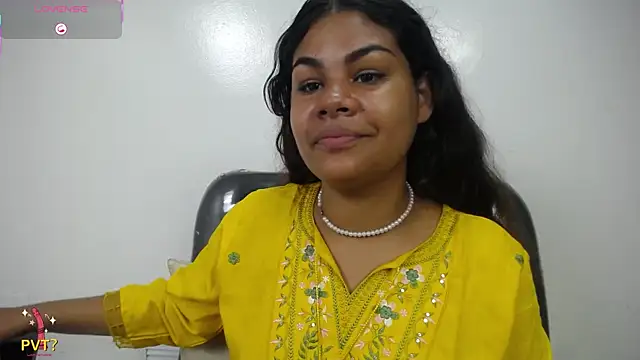 yaazhinii online show from 04-28-26, 11:48