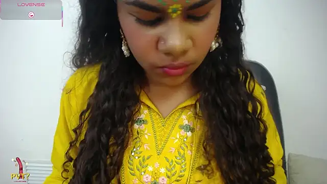 yaazhinii online show from 05-20-26, 12:11