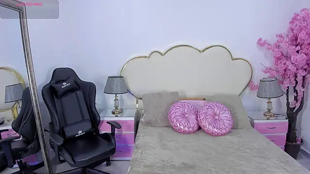 YazminJenner online show from 07-11-26, 05:43