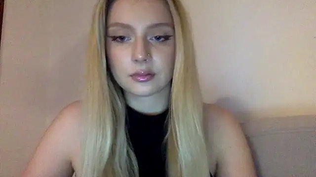 Snapshot of MayaWetDream chatting on 02-27-26, 05:02 MayaWetDream online show from 02-27-26, 05:02