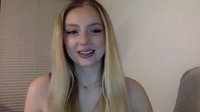 Snapshot of MayaWetDream chatting on 03-01-26, 04:42 MayaWetDream online show from 03-01-26, 04:42