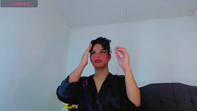 Snapshot of Zonce_shimer chatting on 03-06-26, 04:20 Zonce shimer online show from 03-06-26, 04:20