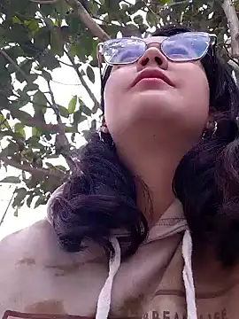 Snapshot of Mari-98 chatting on 02-22-26, 06:06 Mari-98 online show from 02-22-26, 06:06