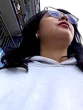 Snapshot of Mari-98 chatting on 03-07-26, 07:55 Mari-98 online show from 03-07-26, 07:55