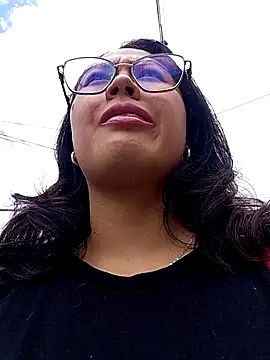 Snapshot of Mari-98 chatting on 03-09-26, 06:12 Mari-98 online show from 03-09-26, 06:12