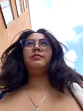 Snapshot of Mari-98 chatting on 03-13-26, 07:42 Mari-98 online show from 03-13-26, 07:42