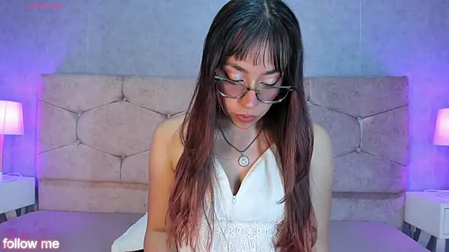 Chloe Miiler online show from 02-24-26, 01:31