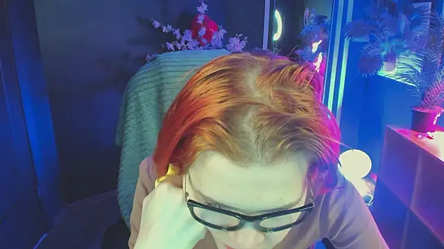 Snapshot of Ula_ulaa chatting on 02-17-26, 06:10 Ula ulaa online show from 02-17-26, 06:10