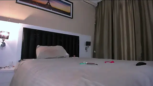 Snapshot of marrena_a chatting on 02-20-26, 10:05 marrena a online show from 02-20-26, 10:05