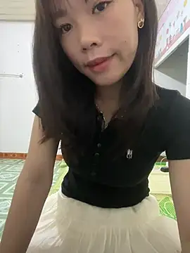 Snapshot of DoliceGirl2k chatting on 04-23-26, 12:51 DoliceGirl2k online show from 04-23-26, 12:51
