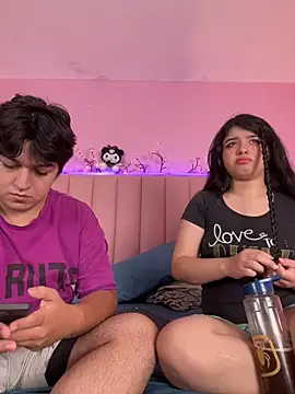 EmilyAndAndrew online show from 06-10-26, 04:34