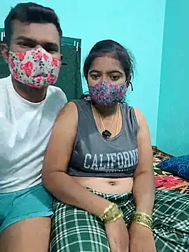 Snapshot of Tamilkannadacouple chatting on 02-09-26, 05:39 Tamilkannadacouple online show from 02-09-26, 05:39