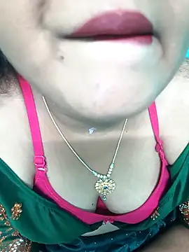 Snapshot of Tamilkannadacouple chatting on 03-02-26, 03:30 Tamilkannadacouple online show from 03-02-26, 03:30