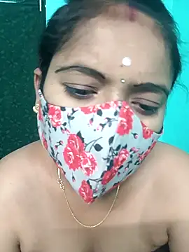 Snapshot of Tamilkannadacouple chatting on 03-07-26, 03:20 Tamilkannadacouple online show from 03-07-26, 03:20