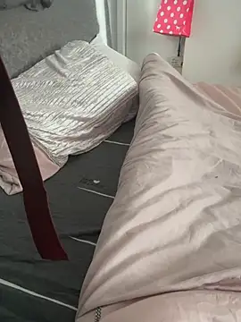 Snapshot of browncutie7 chatting on 02-25-26, 08:13 browncutie7 online show from 02-25-26, 08:13