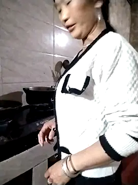 Snapshot of sen1199 chatting on 02-23-26, 11:02 sen1199 online show from 02-23-26, 11:02