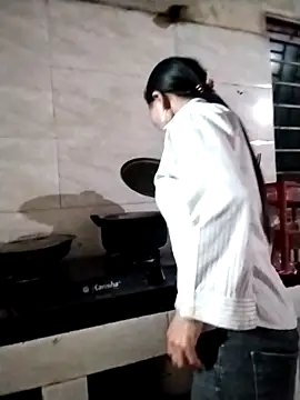 Snapshot of sen1199 chatting on 02-26-26, 11:31 sen1199 online show from 02-26-26, 11:31