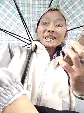 Snapshot of sen1199 chatting on 03-09-26, 01:42 sen1199 online show from 03-09-26, 01:42