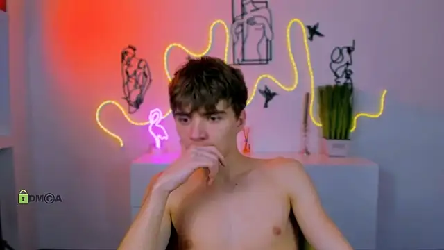 Snapshot of emil_lucky chatting on 03-08-26, 02:15 emil lucky online show from 03-08-26, 02:15