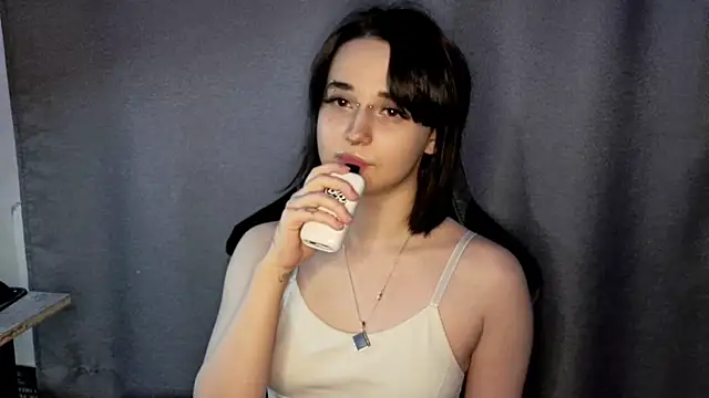 Snapshot of PureSofia chatting on 02-13-26, 01:40 PureSofia online show from 02-13-26, 01:40