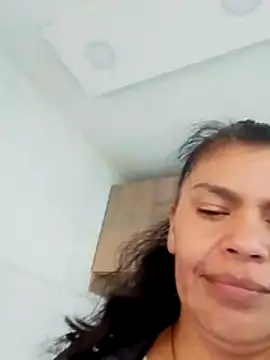 Snapshot of jennifer_0717 chatting on 06-14-26, 02:24 jennifer 0717 online show from 06-14-26, 02:24