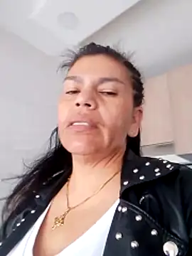 Snapshot of jennifer_0717 chatting on 06-15-26, 08:55 jennifer 0717 online show from 06-15-26, 08:55