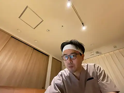 shizuku-kun211 online show from 07-24-26, 12:14