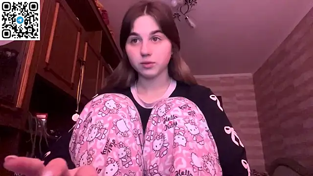 Snapshot of LovelySilk_63 chatting on 02-19-26, 08:32 LovelySilk 63 online show from 02-19-26, 08:32