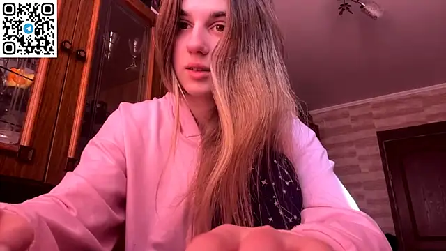 Snapshot of LovelySilk_63 chatting on 03-05-26, 09:05 LovelySilk 63 online show from 03-05-26, 09:05