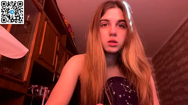 Snapshot of LovelySilk_63 chatting on 03-09-26, 08:29 LovelySilk 63 online show from 03-09-26, 08:29