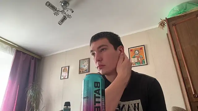 Snapshot of MoonlightVera chatting on 03-20-26, 12:43 MoonlightVera online show from 03-20-26, 12:43